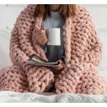 5 X BRAND NEW HEARTH AND STONE BLUSH PINK CHUNKY KNIT BLANKETS 50 X 60 INCHES RRP £119 EACH R7.4