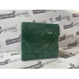 120 X BRAND NEW PACKS OF GREEN NAPKINS S1-13