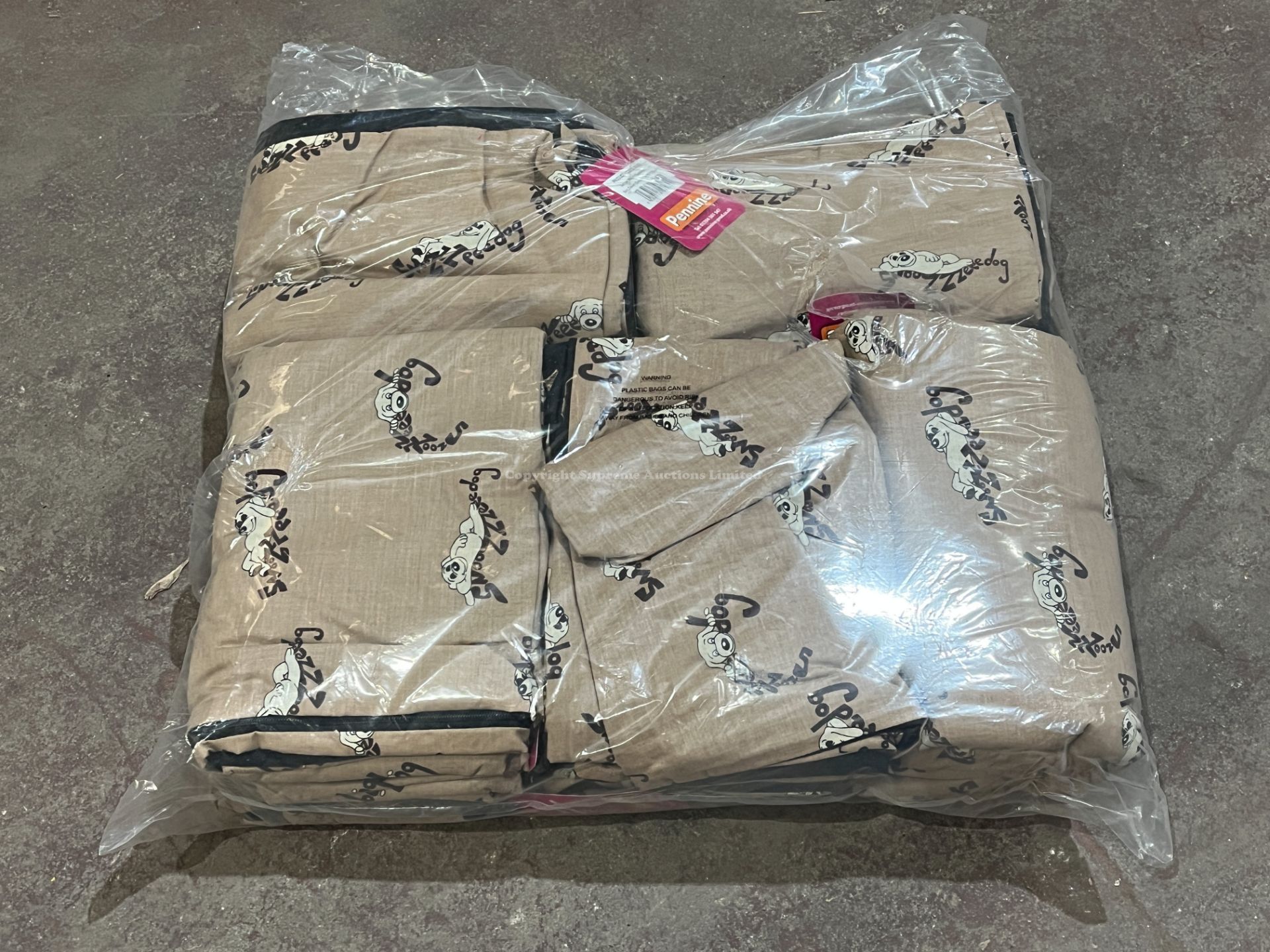 50 X BRAND NEW PENINE PET BED COVERS R11-3