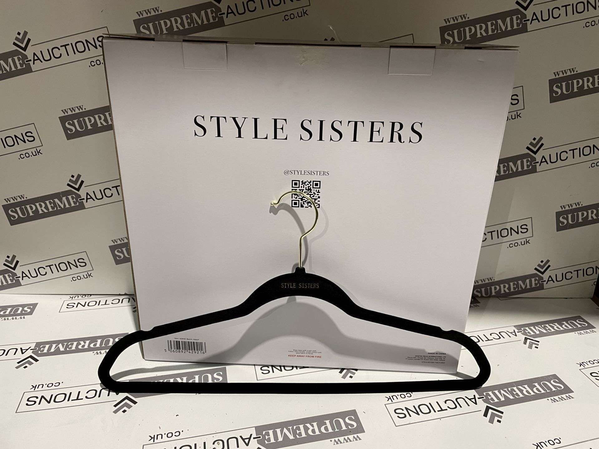 9 X BRAND NEW PACKS OF 30 STYLE SISTERS LUXURY VELVET BLACK COAT HANGERS R11