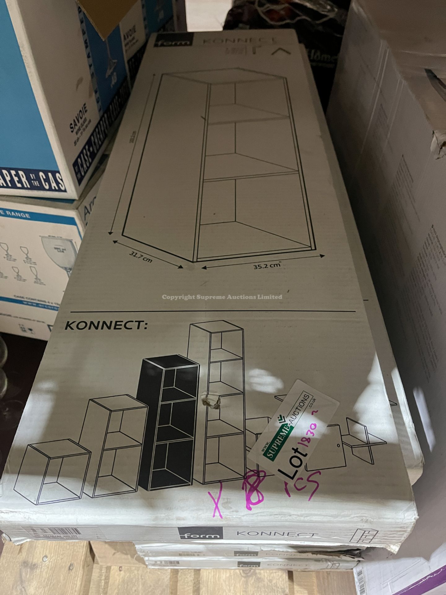 8 X BRAND NEW FORM KONNECT WHITE CUBE SHELVES R9-5