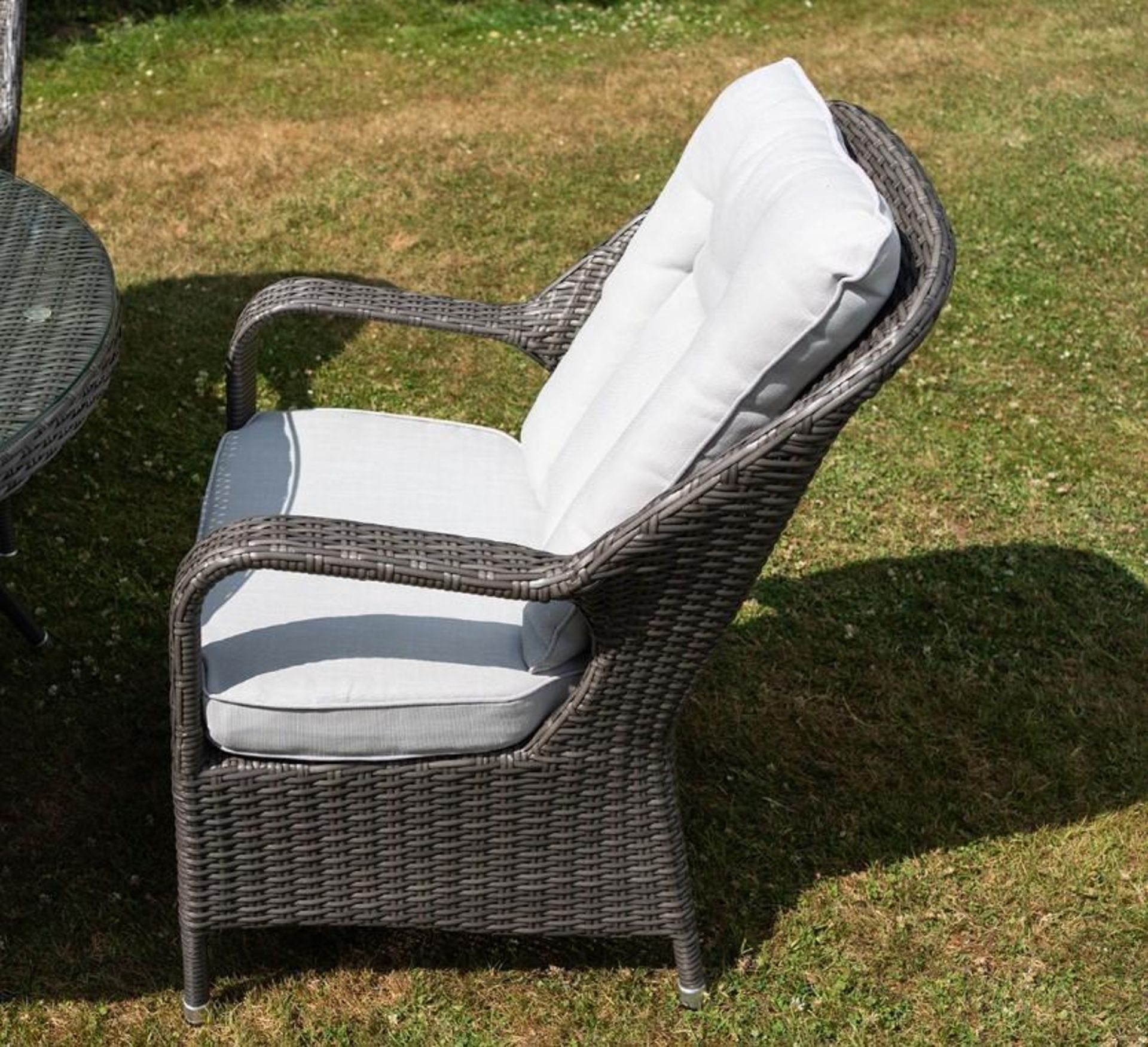 Brand New Moda Furniture 4 Seater Outdoor Rattan Round Table Dining Set in Grey with Grey - Image 4 of 10