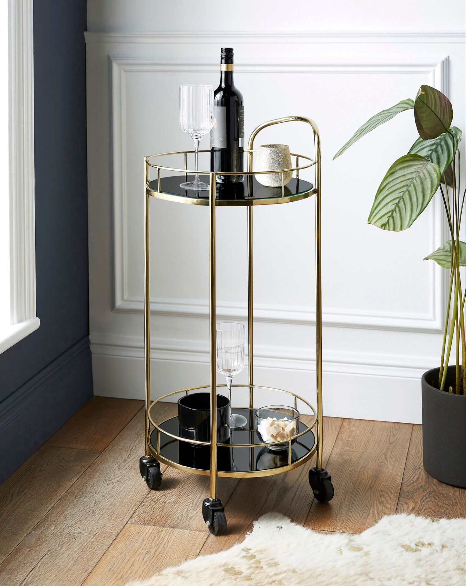 BRAND NEW CARINA CIRCULAR DRINKS TROLLEY RRP £219, Perfect for hosting dinner parties or for a