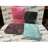 20 X BRAND NEW LUXURY FLEECE BLANKETS IN VARIOUS DESIGS AND SIZES R12-7