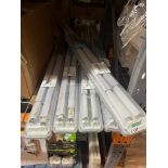 5 X IP65 BATTEN LIGHTS R13-6