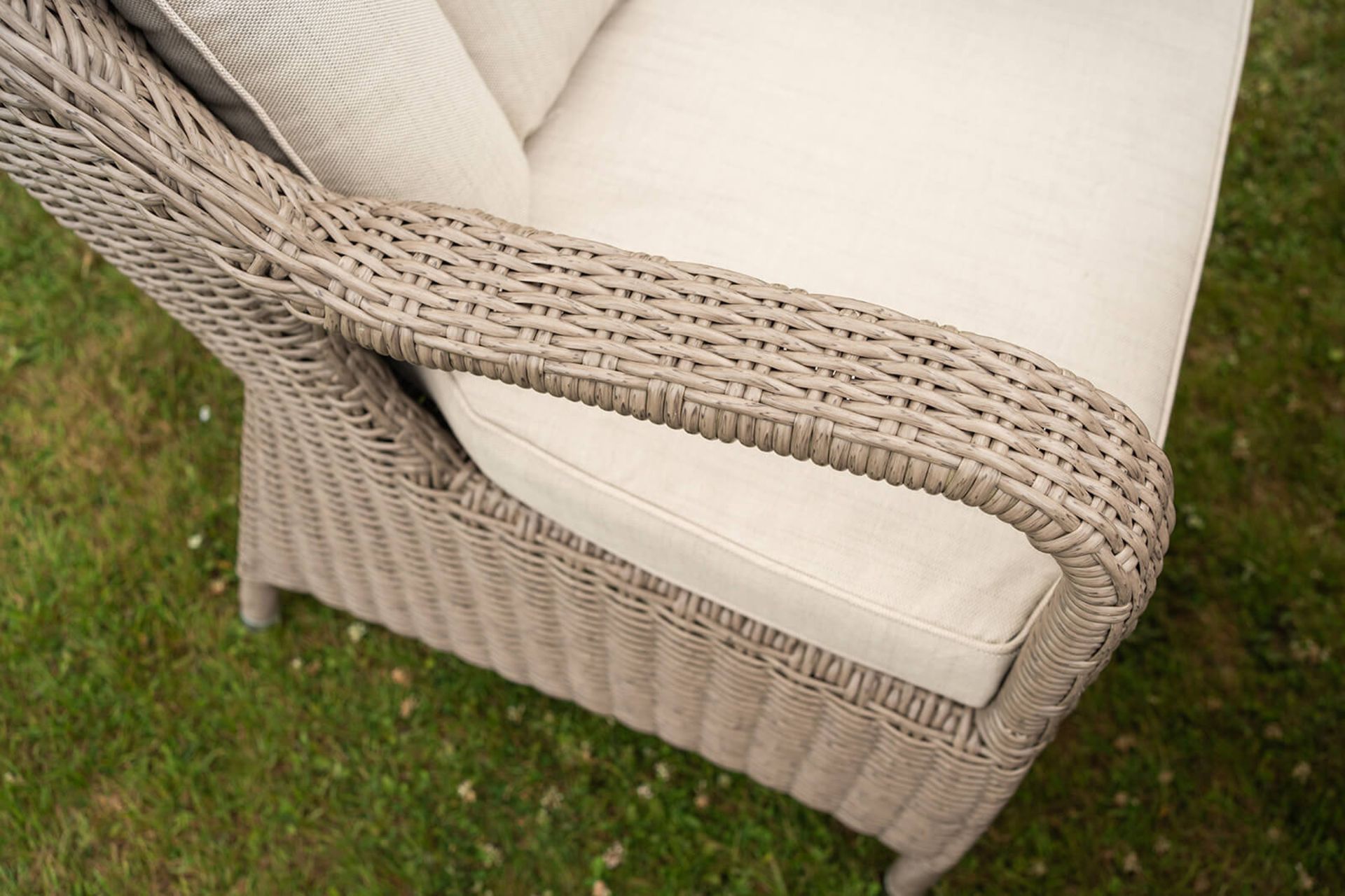 Brand New Moda Furniture 6 Seater Oval Outdoor Dining Set in Natural With Cream Cushions. RRP £ - Image 2 of 8