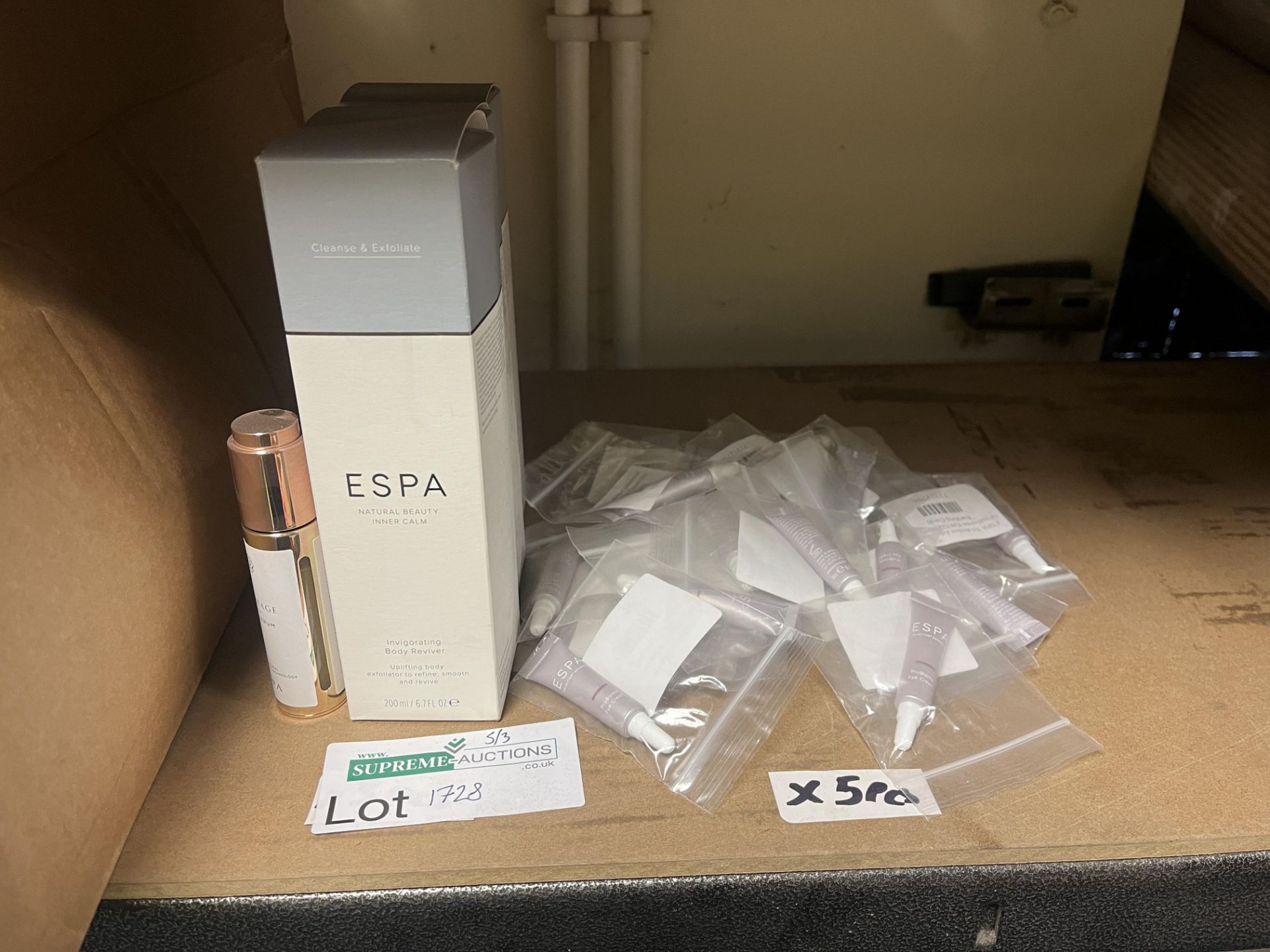 18 PIECE MIXED ESPA LOT TO INCLUDE LIFE STAGE SERUM, BODY REVIVER, PRO BIOME EYE CREAM. (EBR7)