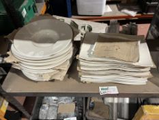 27 PIECE MIXED CROCKERY LOT IN 2 DESIGNS P4