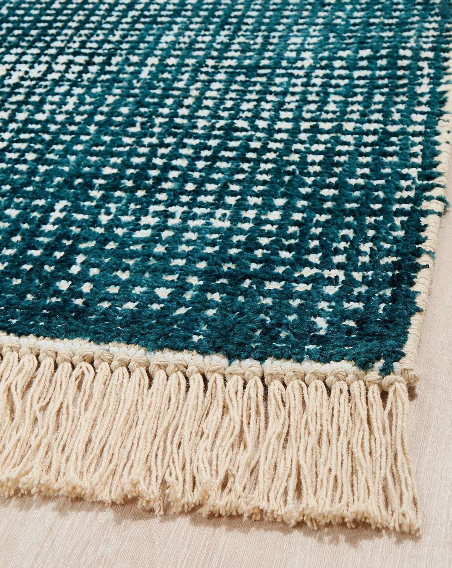 2x BRAND NEW Hallie Woven Fringe Rug 80CM X 150CM. TEAL. RRP £69 EACH. A woven design that is soft - Image 3 of 3