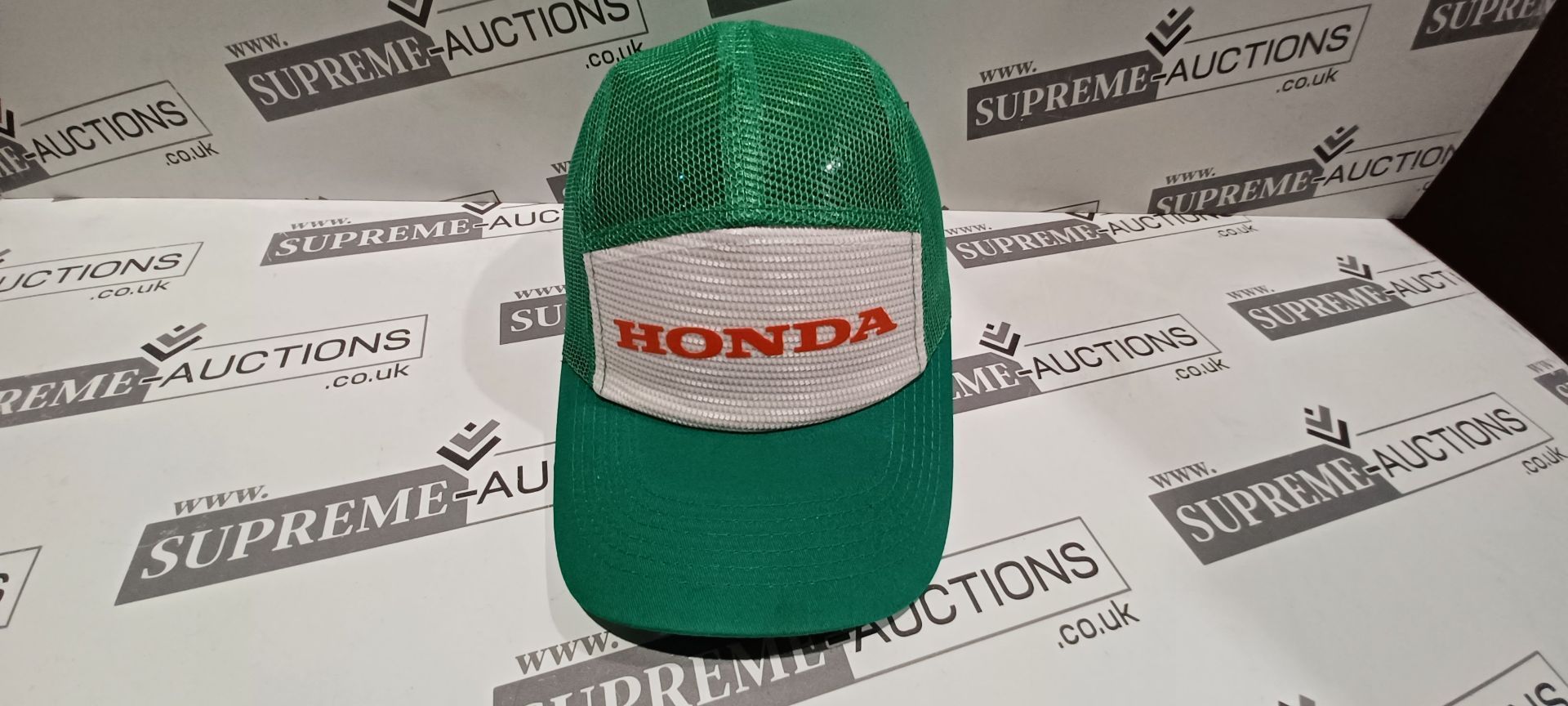 40 X BRAND NEW GREEN HONDA CAPS R18-5