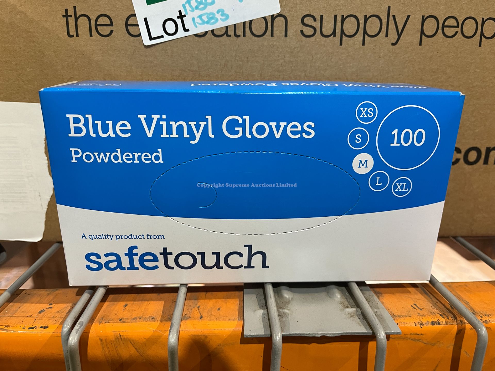 20 X BRAND ENW PACKS OF 100 SAFETOUCH BLUE VINYL GLOVES POWDERED SIZE MEDIUM BLUE EXP APRIL 2027