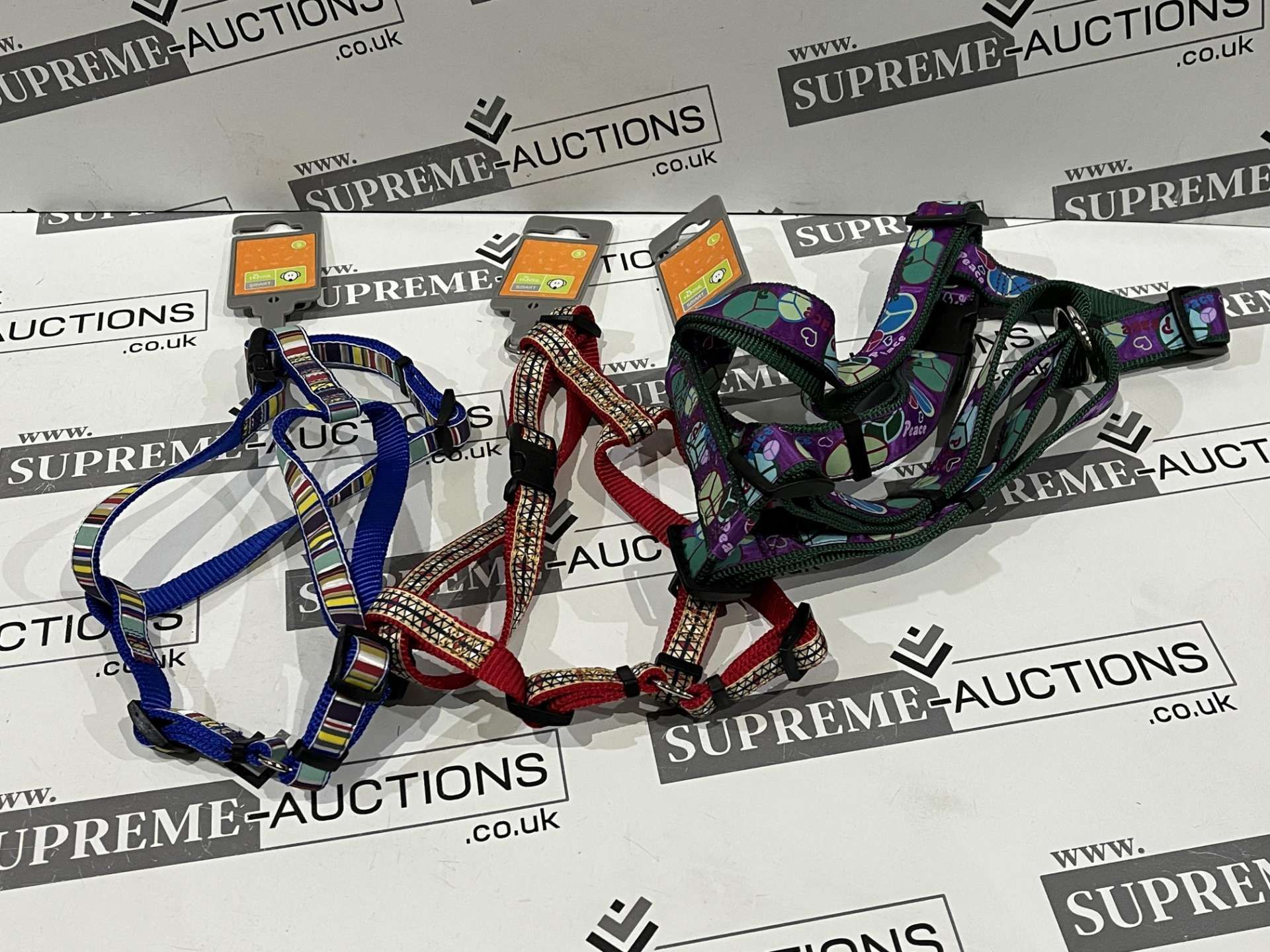 30 X BRAND NEW HUNTER PET HARNESSES IN VARIOUS COLOURS AND SIZES R16-6