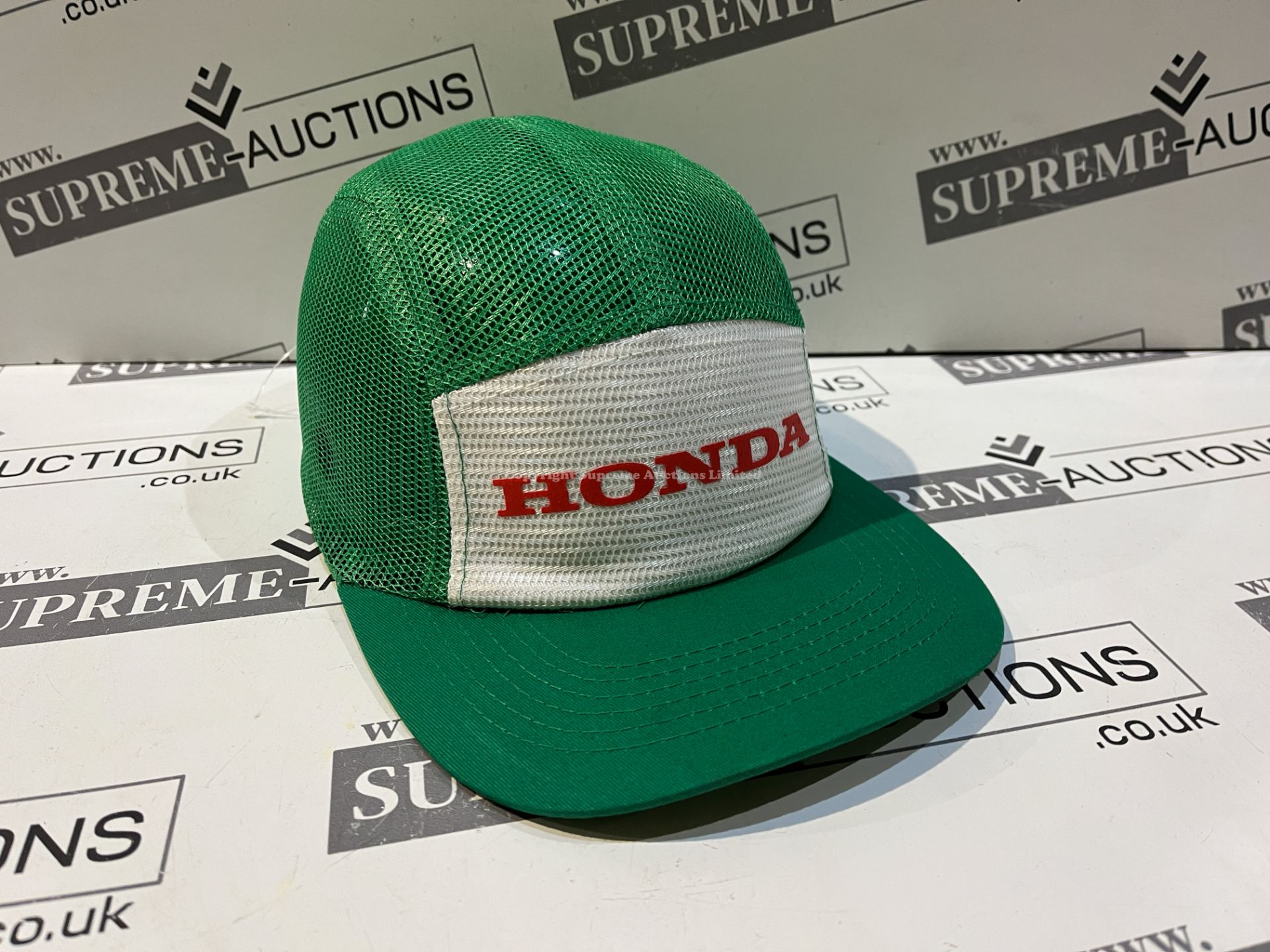 40 X BRAND NEW GREEN HONDA CAPS R18-5