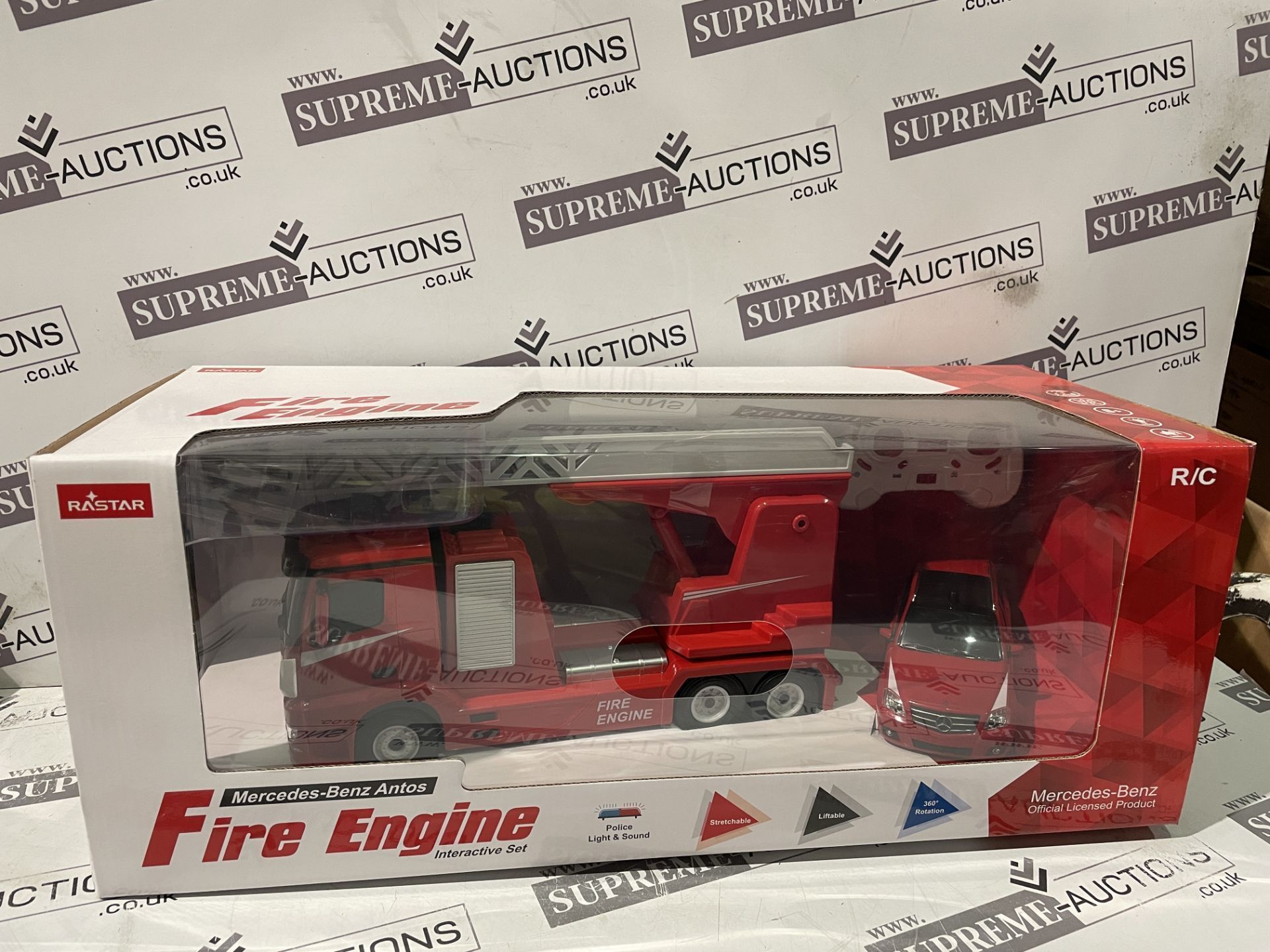 BRAND NEW MERCEDES BENZ FIRE ENGINE REMOTE CONTROL INTERACTIVE SET R1-6 - Image 2 of 2