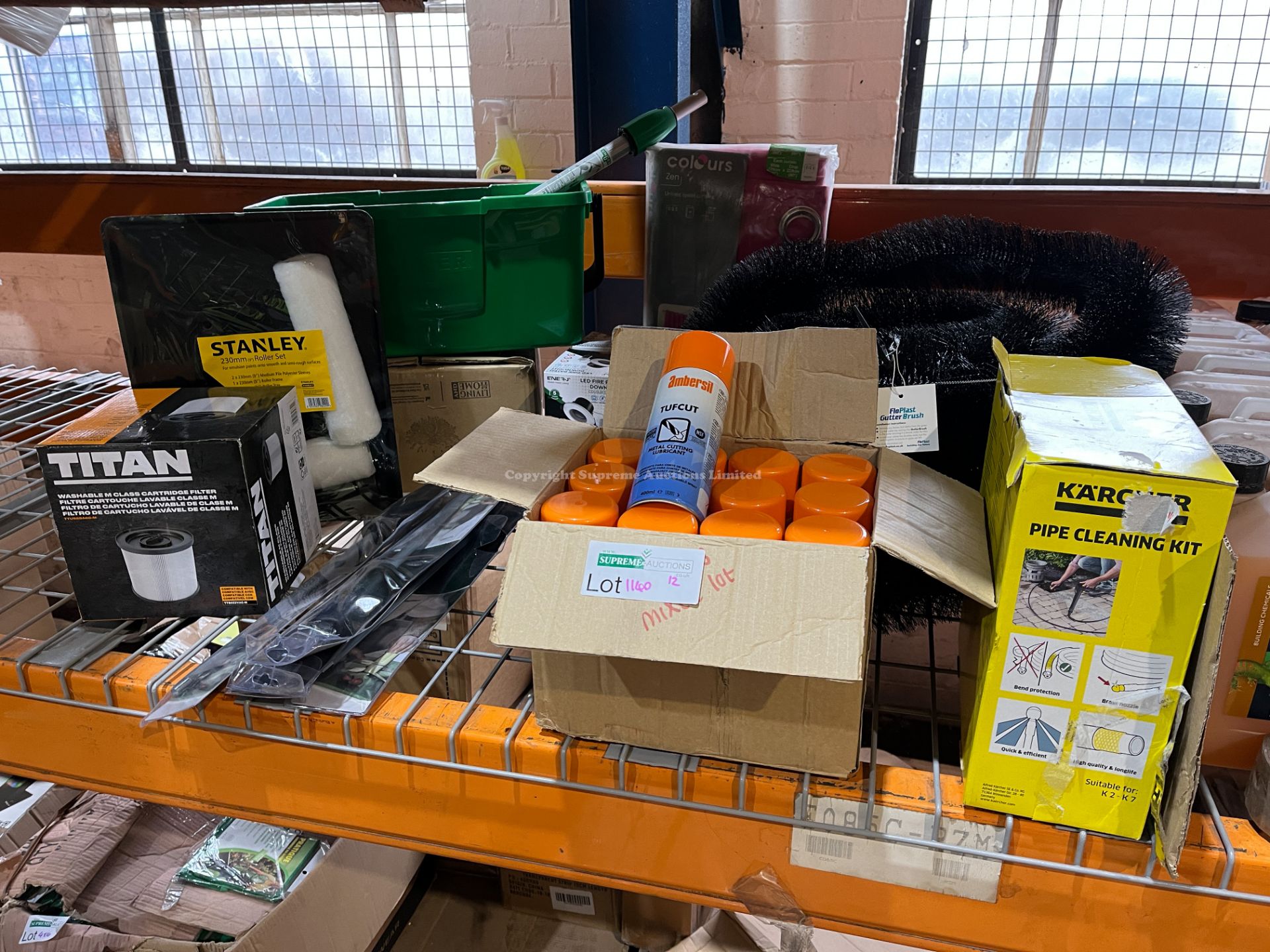 30 PIECE MIXED LOT INCLUDING STANLEY ROLLER SET,METAL CUTTING LUBRICANT, LIGHTING ETC R16-9