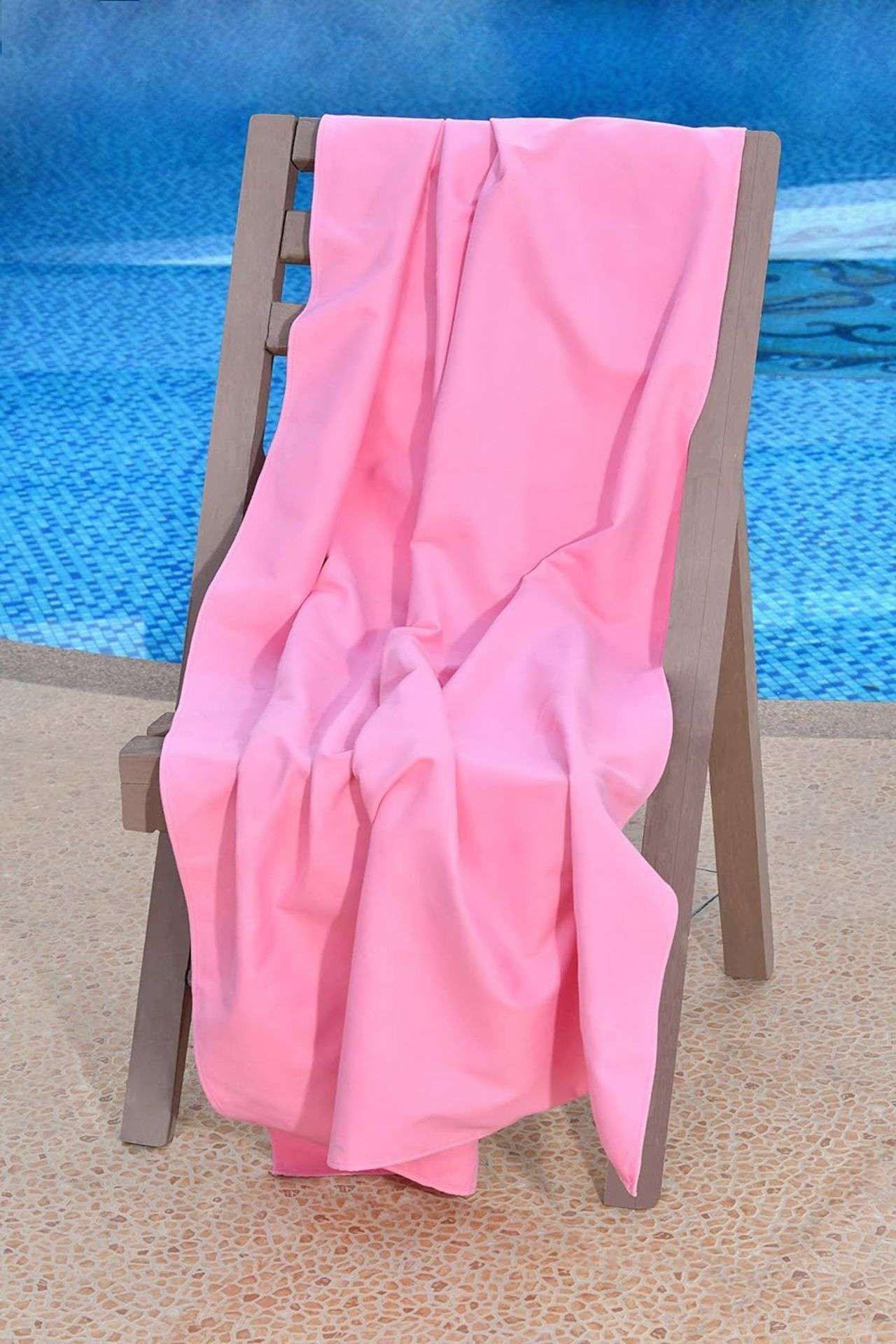 11x NEW & PACKAGED SLEEPDOWN Quick Dry Beach Towel 90 x 160cm With Carry Pouch - PINK. RRP £21.99