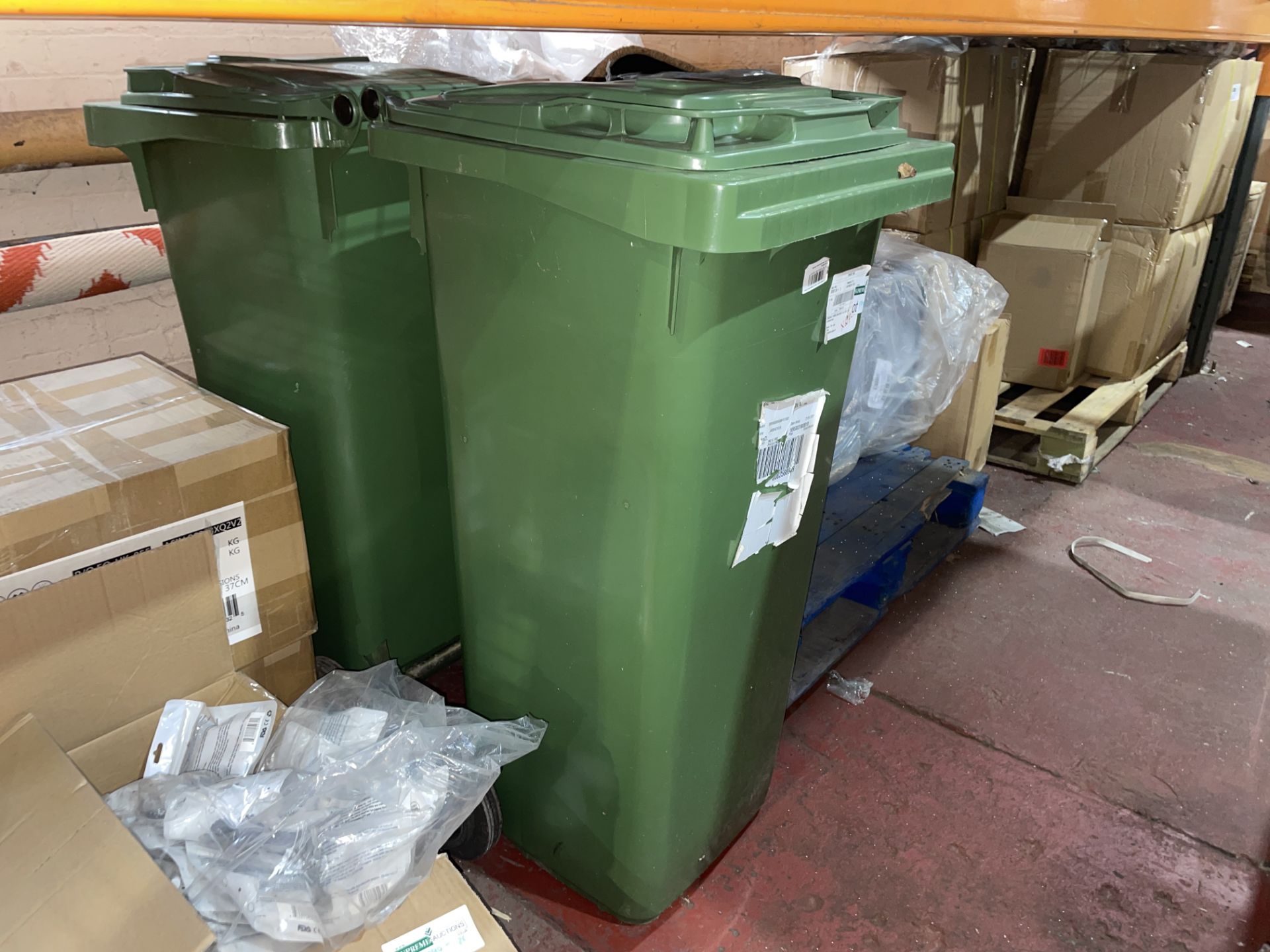 2 X BRAND NEW GREEN OUTDOOR BINS R16-8