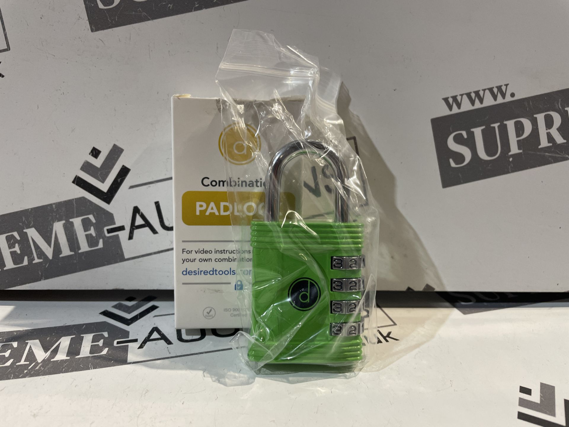 40 X BRAND NEW GREEN COMBINATION PADLOCKS R16-13