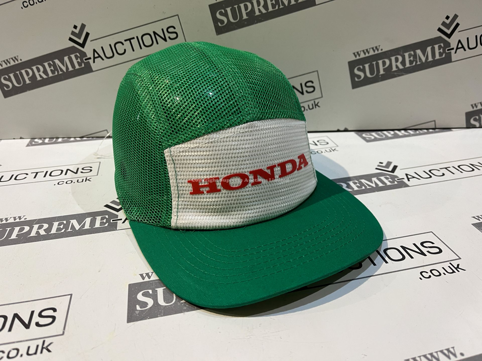 40 X BRAND NEW GREEN HONDA CAPS R18-5