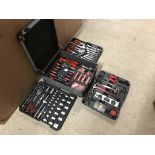 PROFESSIONAL CHROME VANADIUM TOOL SET ON WHEELS