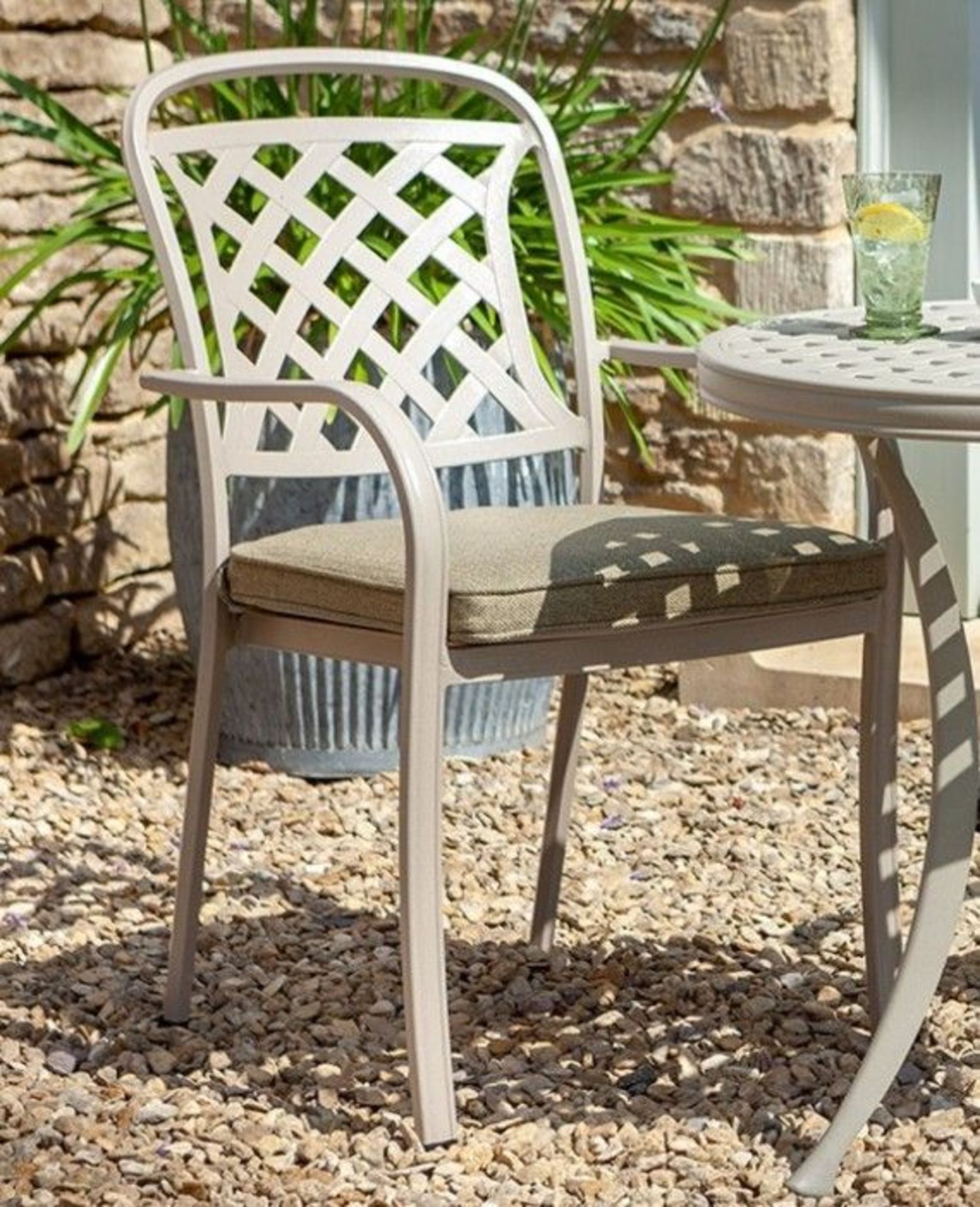 Hartman Berkeley Garden Furniture Dining Chair - Maize. - R13a.4. ONLY AVAILABLE AS A MINIMUM QTY OF - Image 2 of 2
