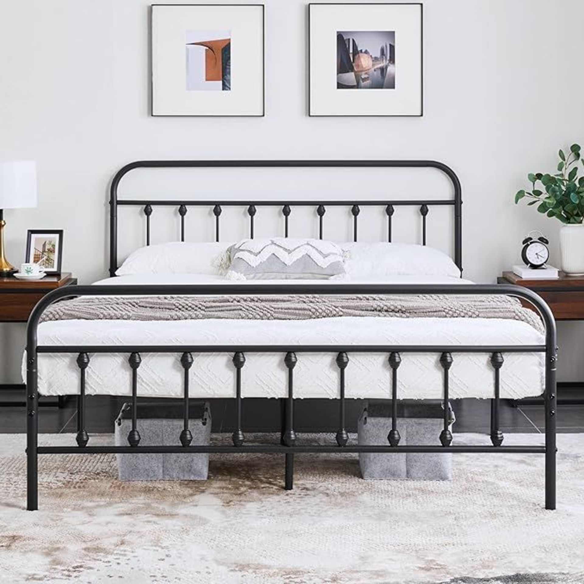 Yaheetech 135x190cm Bed Frame Vintage Iron Platform Bed with High Headboard and Footboard, Strong