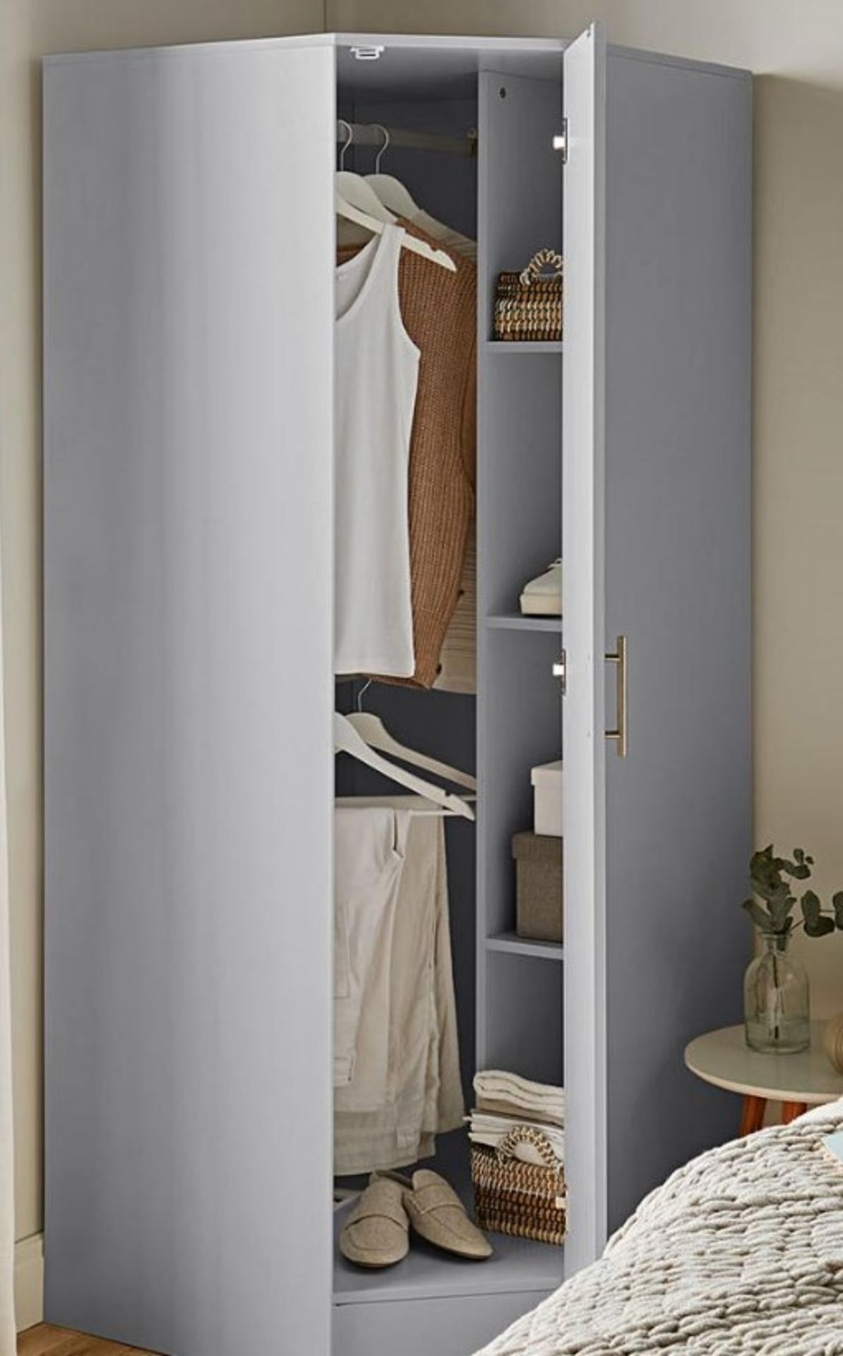 Dakota Corner Wardrobe. - ER29. RRP £349.00. he Dakota Bedroom range is a great value range, ideal - Image 2 of 2