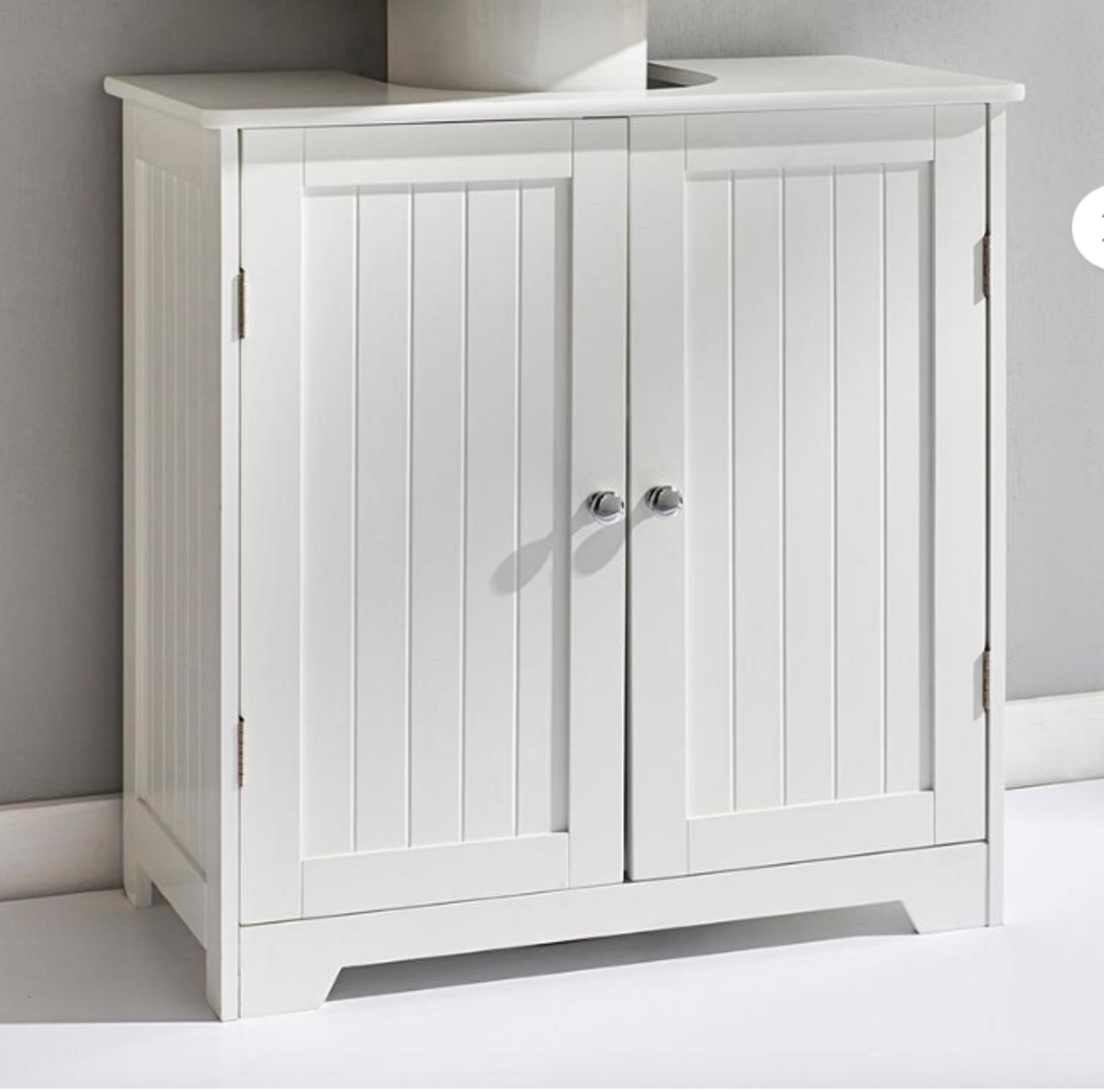 New England Underbasin Cupboard. Er27. Great value, easy to assemble, stylish shaker-style