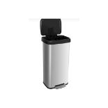 68L STEP TRASH CAN WITH SOFT CLOSE LID AND DEODORIZER COMPARTMENT-SILVER. - R14.2.