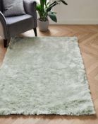2 X BRAND NEW SILVER GLAMOUR SHIMMER LUXURY RUGS 160 X 230CM (0B435) R13A-9