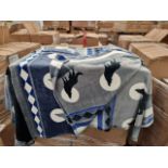 TRADE LOT 20 X NEW & PACKAGED LUXURY 150X200CM FLEECE THROWS IN VARIOUS DESIGNS. RRP £34.99 EACH,