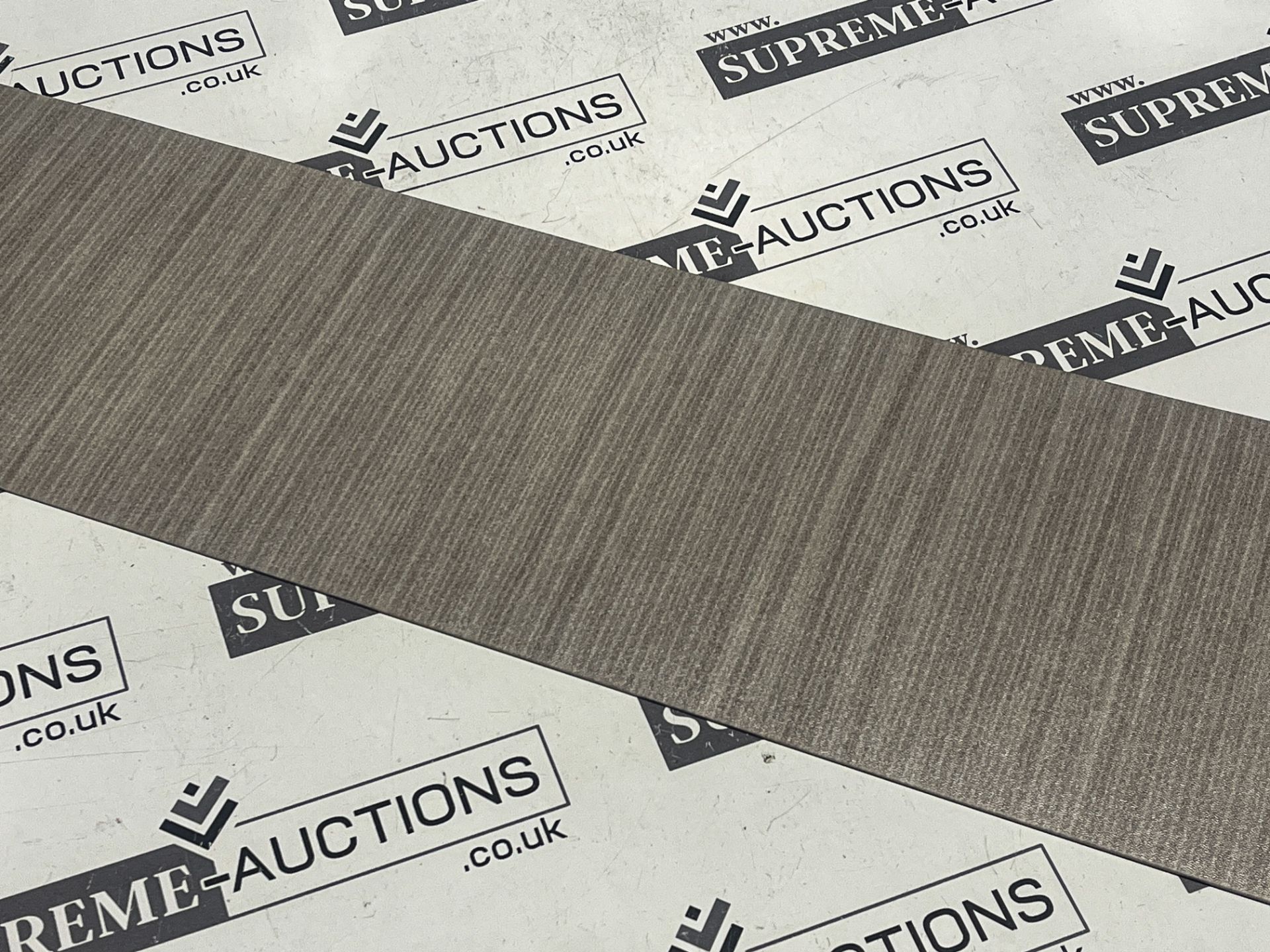 90M2 BRAND NEW AMTICO SOFTINE PEBBLE CROSS GRAIN FLOORING, RRP £80 PER M2, 1219.2 X 184.2MM (45