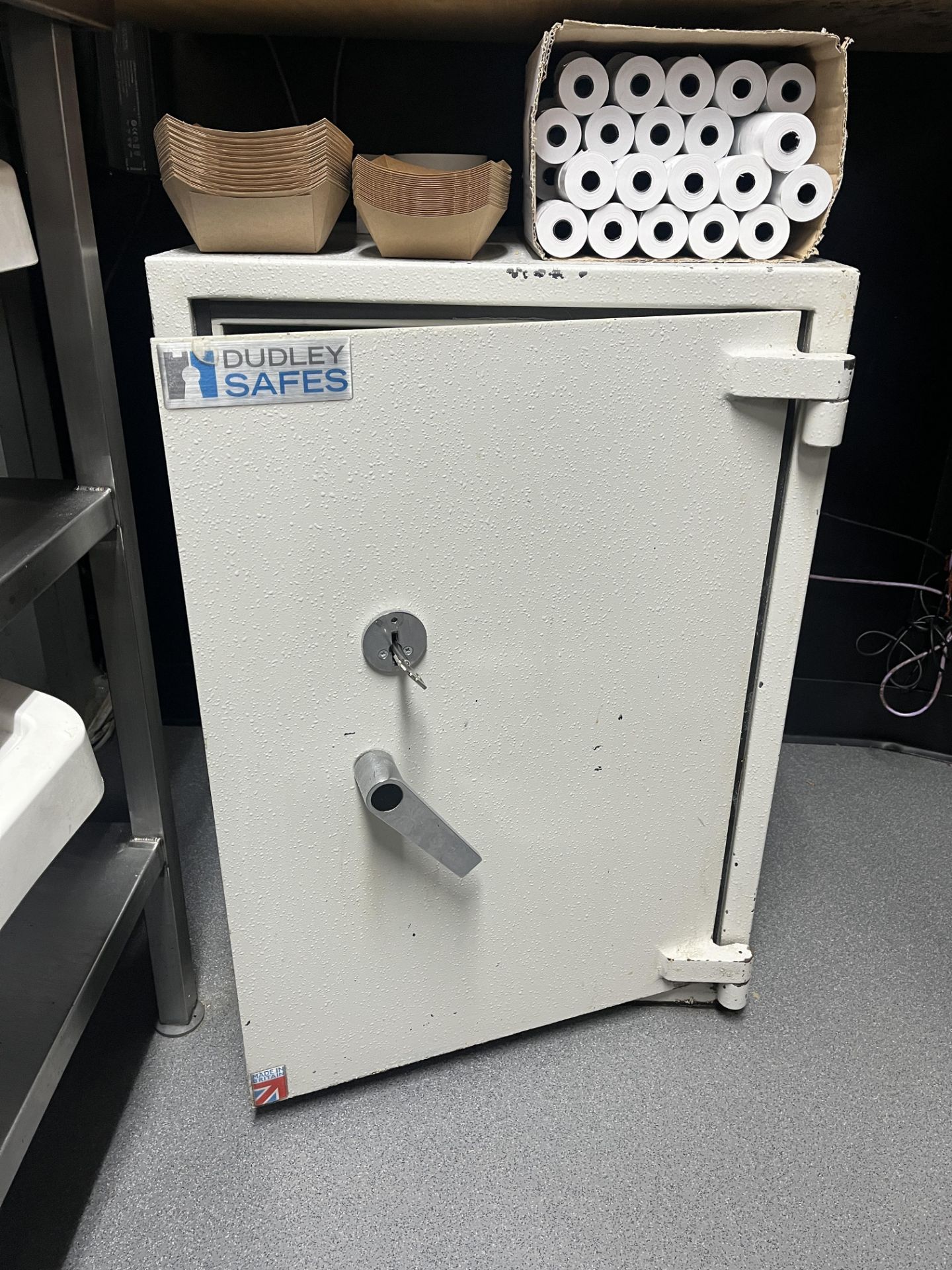 DUDLEY HEAVY DUTY SAFE WITH KEY