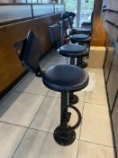 4x BAR STOOLS