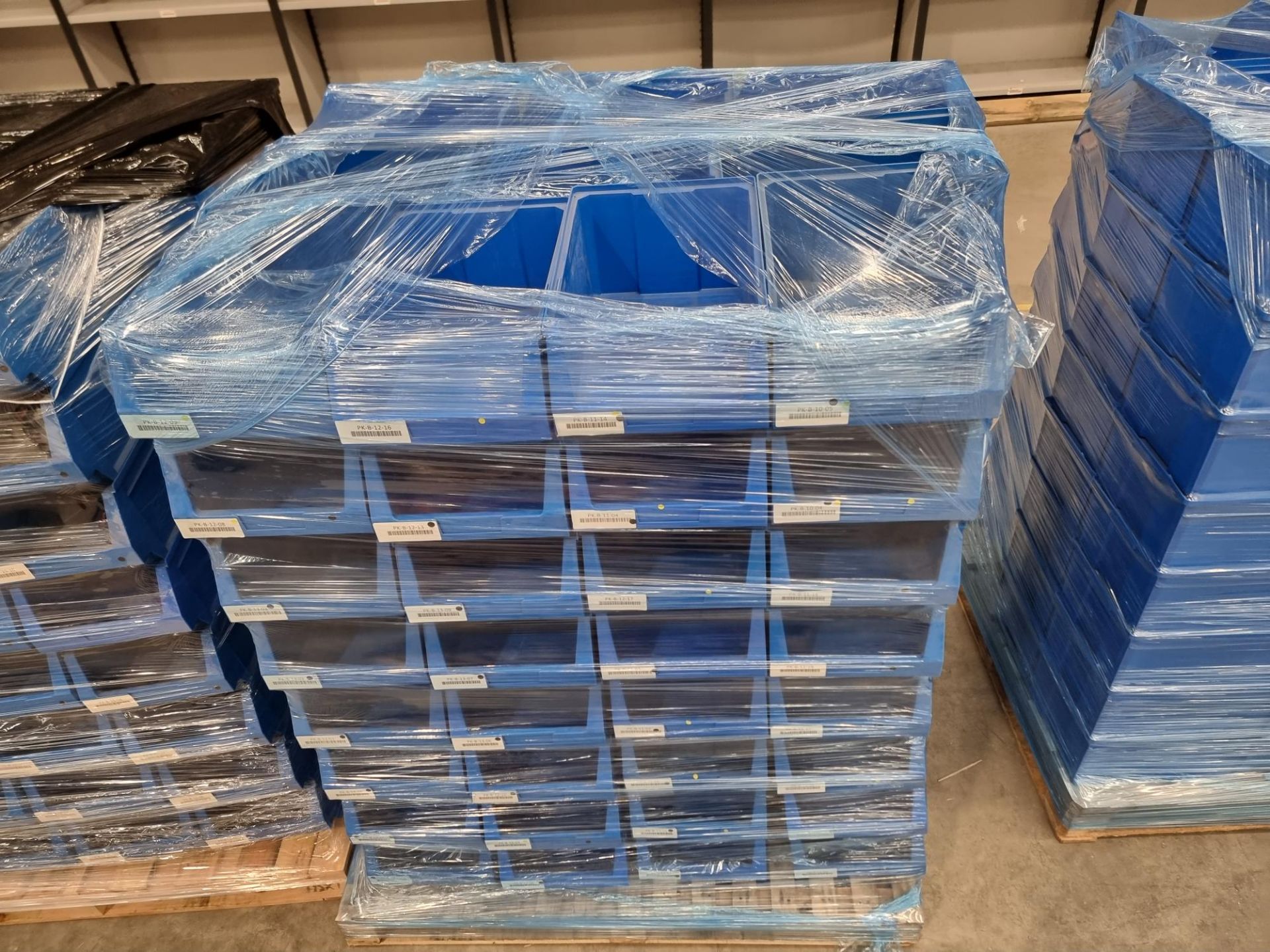 PALLET TO CONTAIN 52 x BLUE STACKABLE STORAGE TUBS - Image 2 of 2