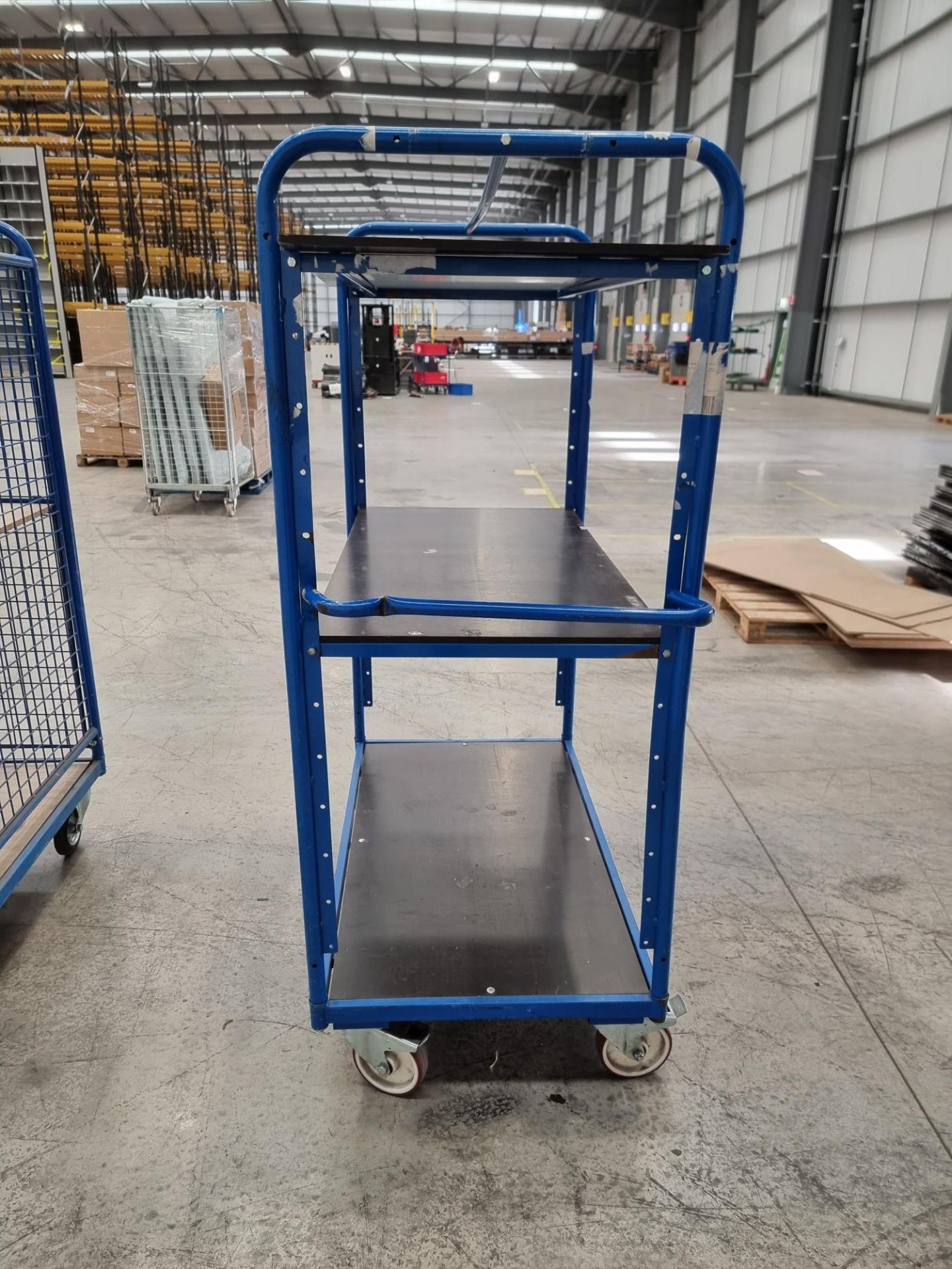 BIG DUG BLUE PICKING TROLLEY WITH RUBBER WHEELS - Image 2 of 2