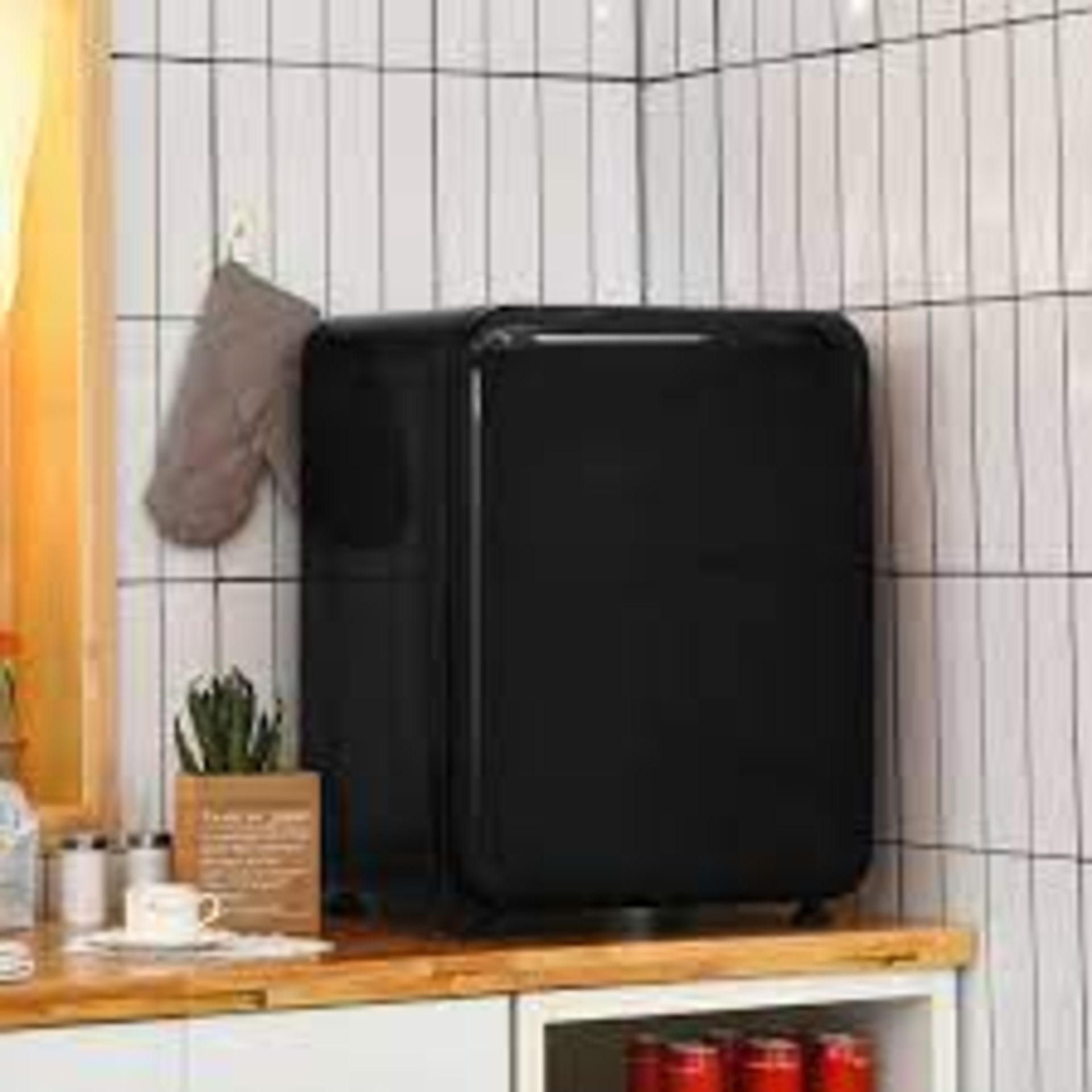 68L Compact Refrigerator with LED Light and Adjustable Thermostat. -ER54.