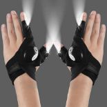 10 X BRAND NEW PAIRS OF HANDY SOLUTIONS GLOVES LIGHTS (SA0193)