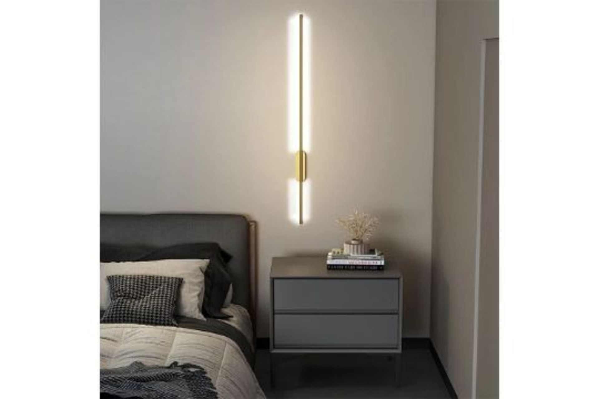 Modern Gold Aluminum Linear LED Wall Lighting Fixture 100cm. - ER45. The linear light is made of