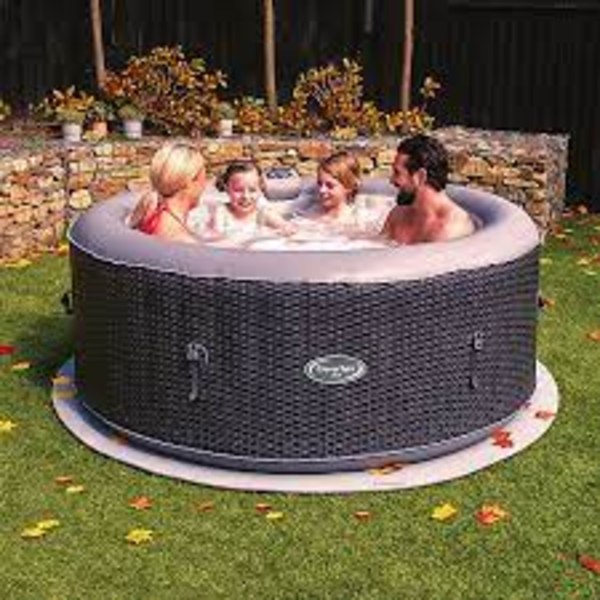 CleverSpa Mia 4 person Hot tub. - ER45. A great way to get into the spa lifestyle if you’ve never