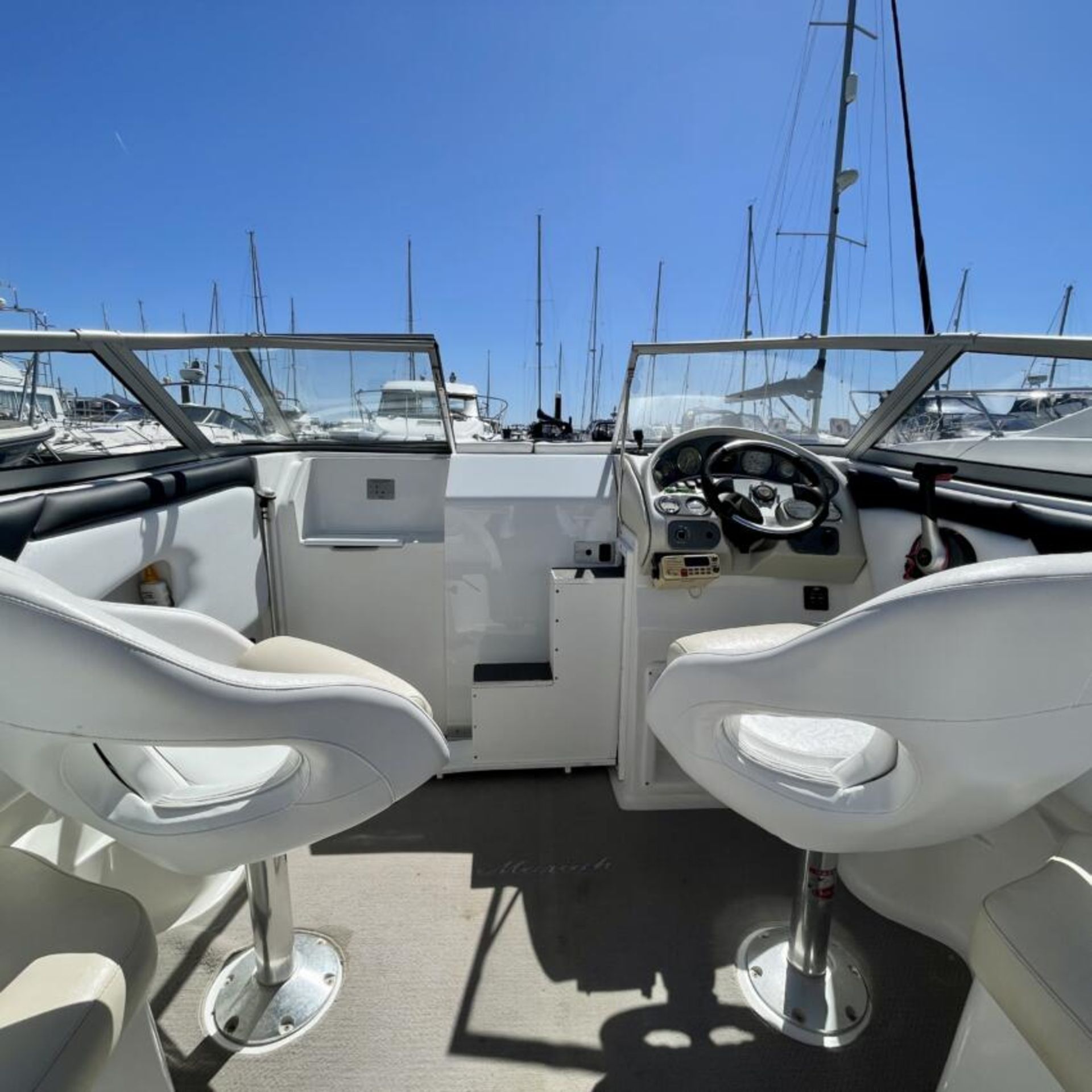 MARIAH SC23 MERCRUISER WITH 250HP. BERTH PAID UNTIL JULY 2024. - Image 25 of 30