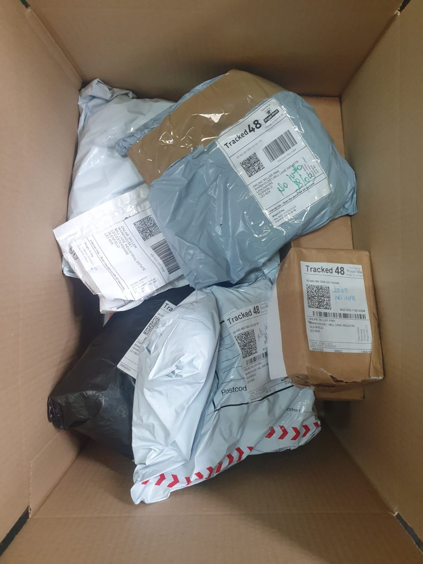 MEGA BULK LOT TO CONTAIN 500 x UNCHECKED COURIER/INTERNET RETURNS. CONDITION & ITEMS UNKNOWN. - Bild 4 aus 9