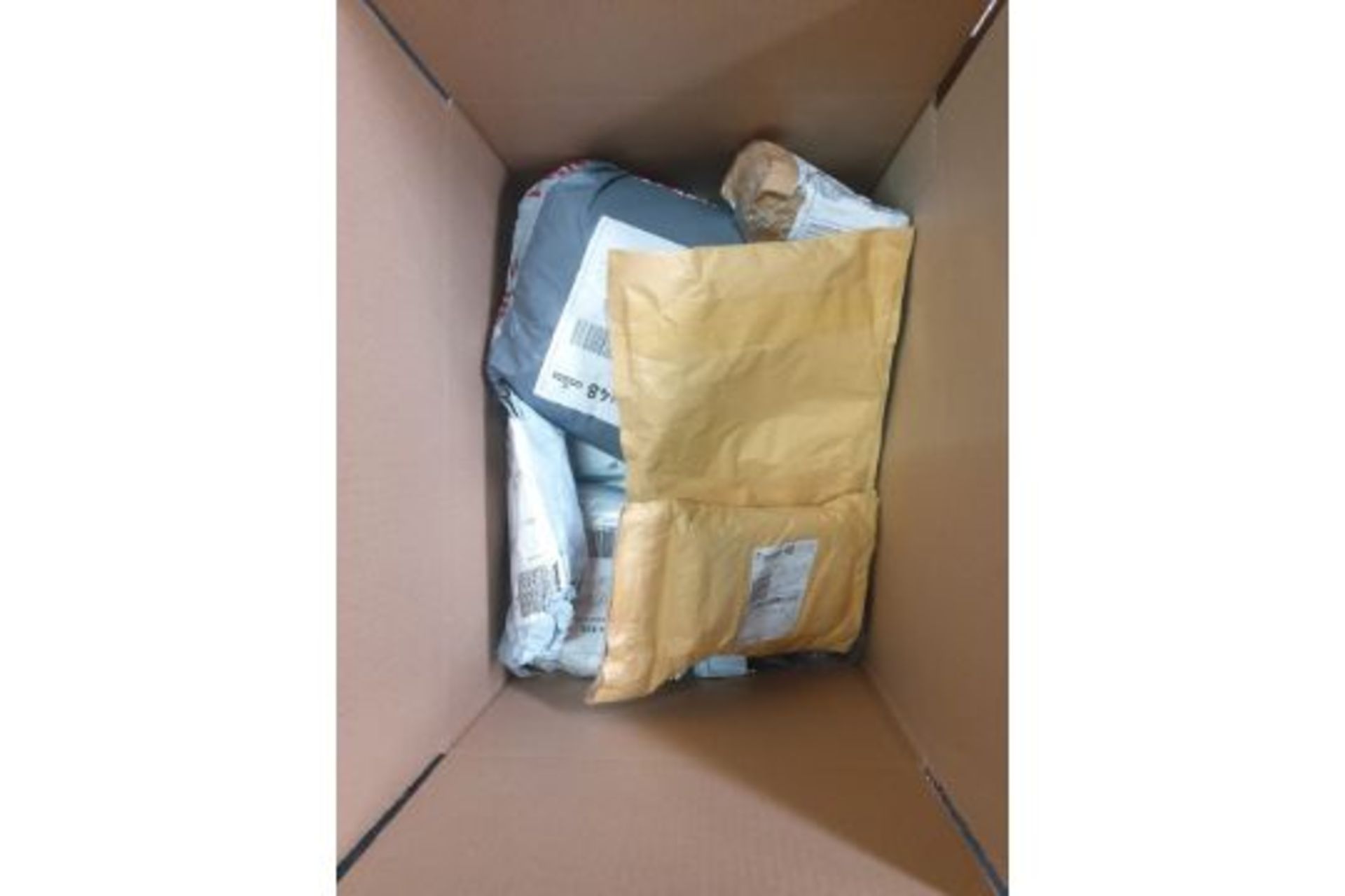 TRADE LOT TO CONTAIN 50 x UNCHECKED COURIER/INTERNET RETURNS. CONDITION & ITEMS UNKNOWN. ITEMS - Image 6 of 10