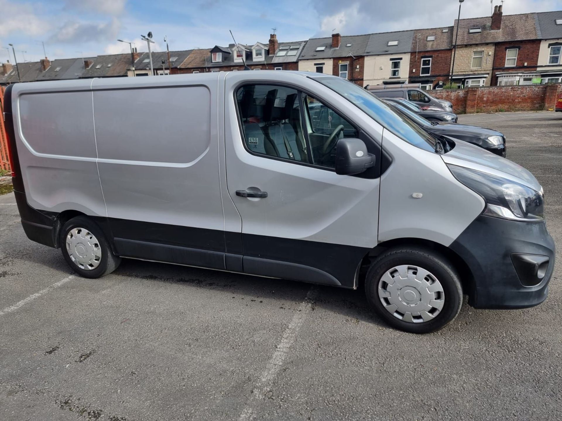 DV65 HBU VAUXHALL VIVARO 2.7T 1.6 CDTI 120 E/F SWB Panel Van Mileage: 148,068 Date of - Image 5 of 8