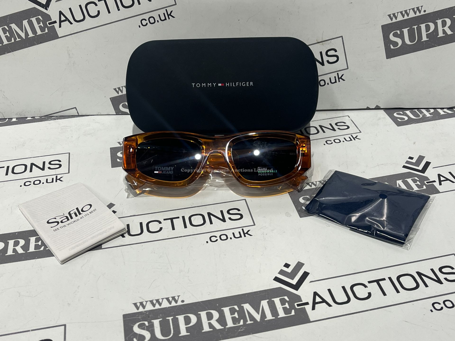 BRAND NEW PAIR OF TOMMY HILFIGER ORANGE SUNGLASSES S/R1