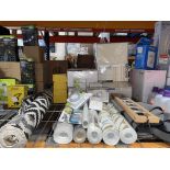 19 PIECE MIXED LOT INCLUDING STANLEY WORK LIGHTS, WALLPAPER, RUGS, CURTAINS ETC R19-1