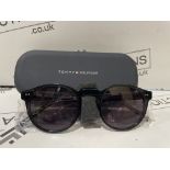 BRAND NEW PAIR OF TOMMY HILFIGER KB7 SUNGLASSES S/R1