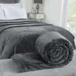 16x NEW & PACKAGED SLEEPDOWN Cosy Collection Soft Touch Waffle Fleece Throw 130 x 160cm -