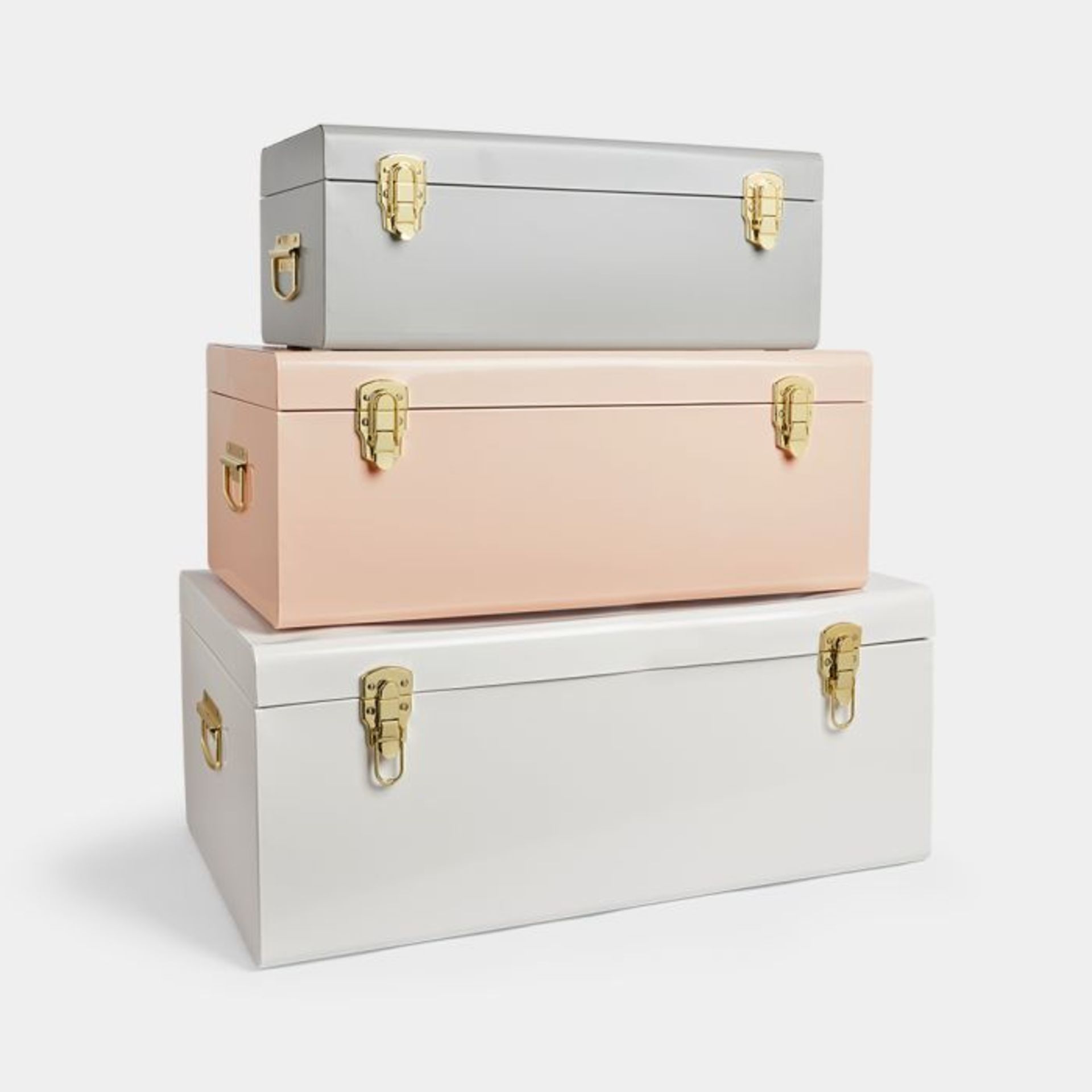 Set of 3 Metal Storage Trunks. - ER33. Tidy up your home with these practical yet stylish vintage