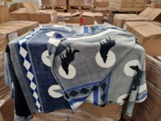 TRADE LOT 40 X NEW & PACKAGED LUXURY 130X180CM FLEECE THROWS IN VARIOUS DESIGNS. RRP £33.99 EACH,